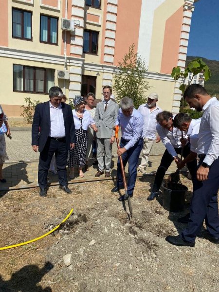 В Геленджике полицейские и общественники организовали торжественное мероприятие, прирученное к юбилею знаменитого советского поэта