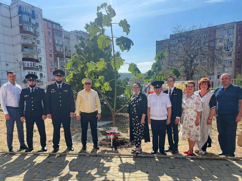 В Геленджике в «полицейском классе» открыли «Парту Героя» имени Магомеда Ташухаджиева